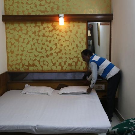Yes Please Guest House New Delhi Buitenkant foto