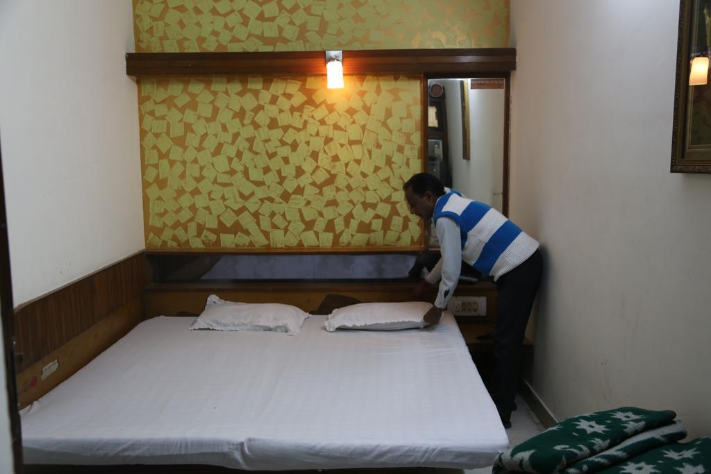 Yes Please Guest House New Delhi Buitenkant foto