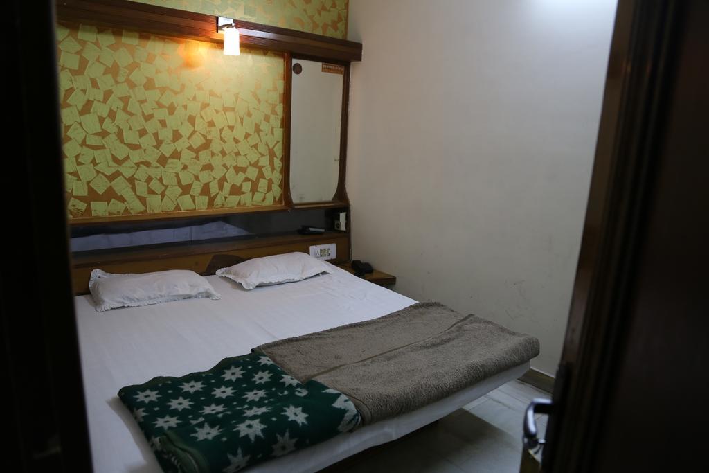 Yes Please Guest House New Delhi Buitenkant foto
